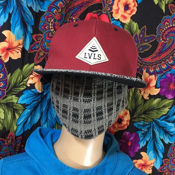 LVLS HAT CAP REFLECTIVE ANIMAL PRINT FLAT BILL ADJUSTABLE STRAP ACCESSORY - Picture 2 of 9